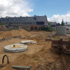 Dubbele regenwatertanks bij woningen
