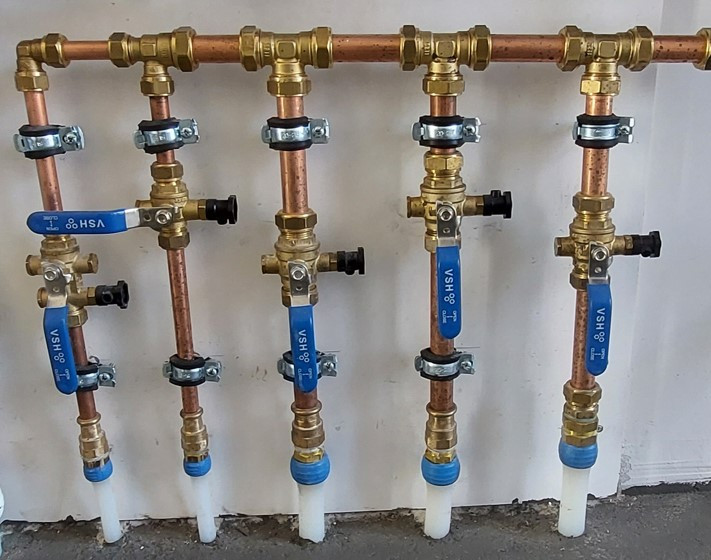 Waterverdeelstation voor drinkwater en regenwater