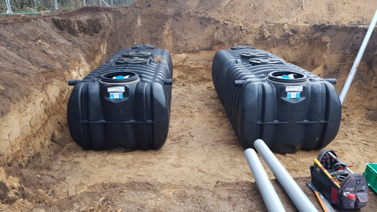 Kunststof regenwatertanks 10.000 liter met ingebouwd filter in Doorwerth