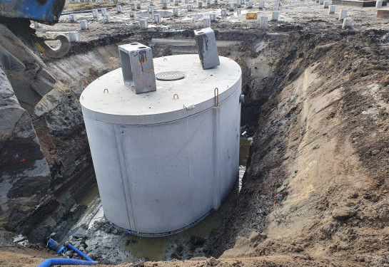 Regenwatertank kl.D met stekken