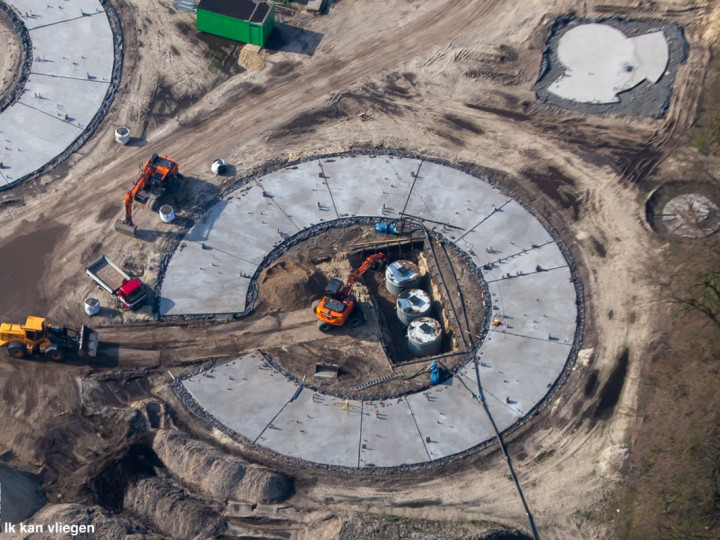 Bovenaanzicht regenwatertanks Ecodorp Boekel