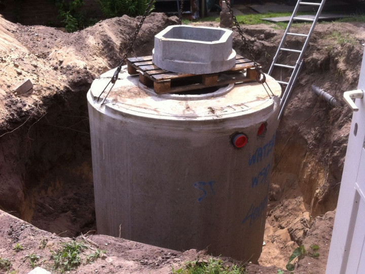 Betonnen regenwatertank