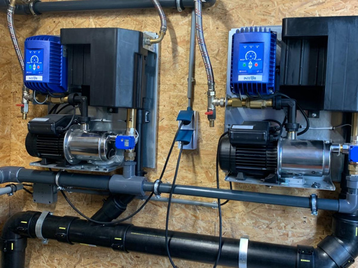 Dubbel pompsysteem voor regenwater Ecodorp Boekel